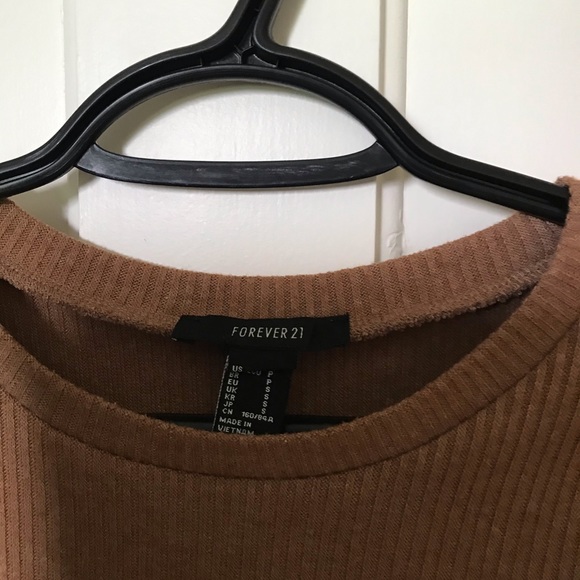 Cropped Tee - Picture 2 of 2